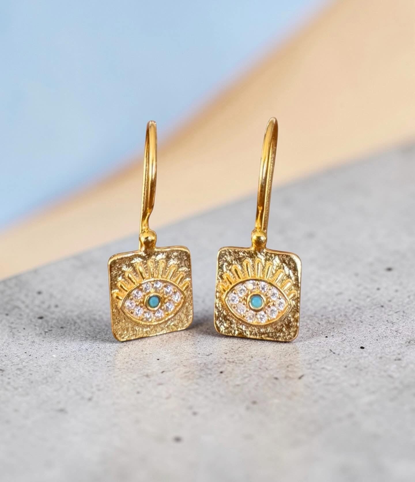 Reya Eye Earrings