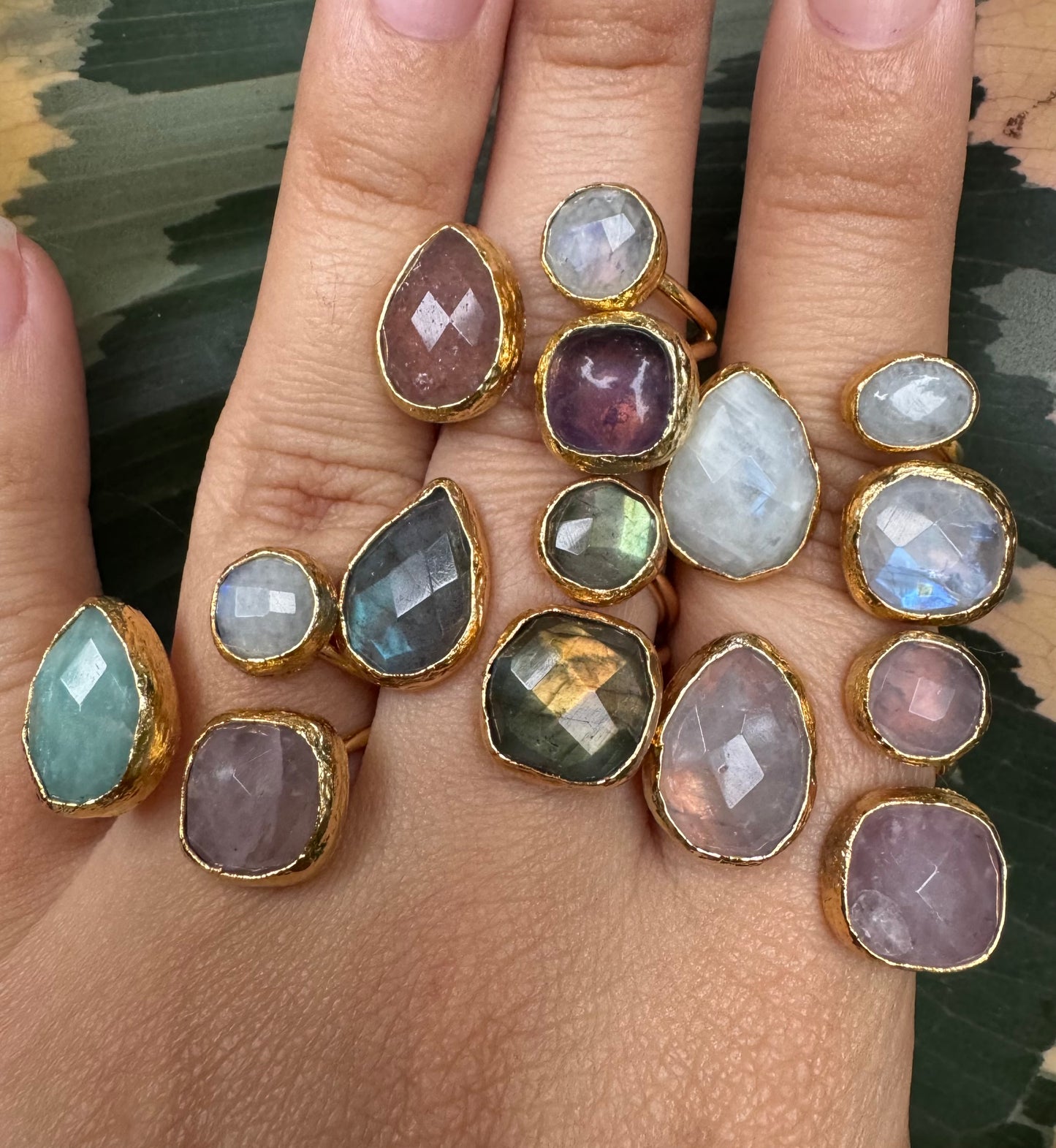 Livya Ring