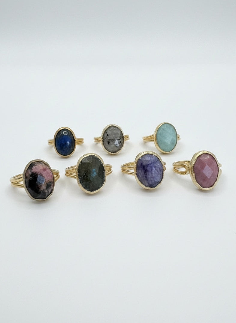 Ares Oval Ring